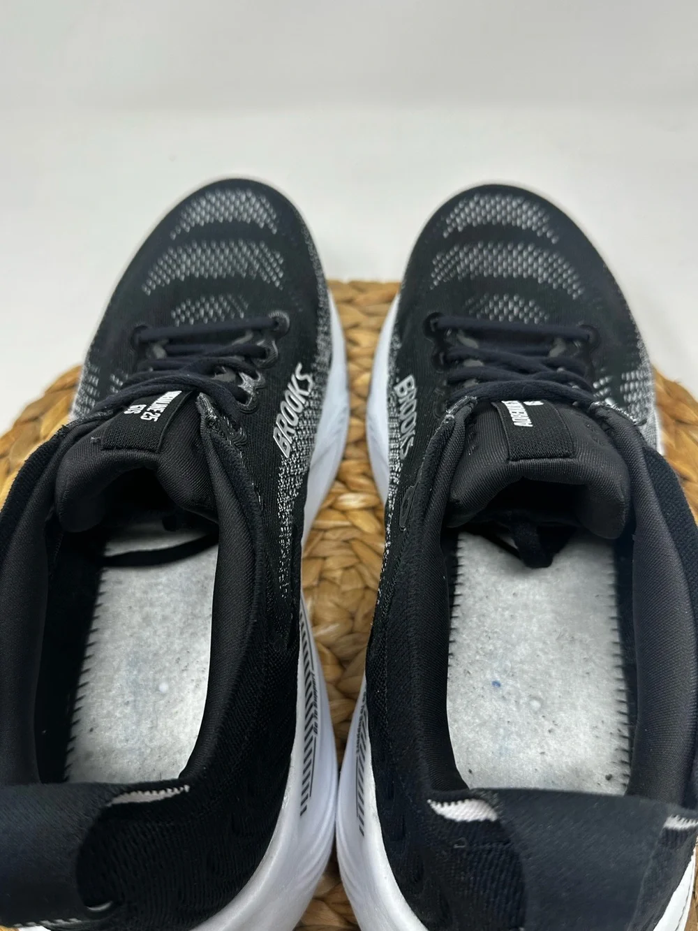 BROOKS Adrenaline GTS 25 Running Shoes Black White Size 11.5 WIDE Men's